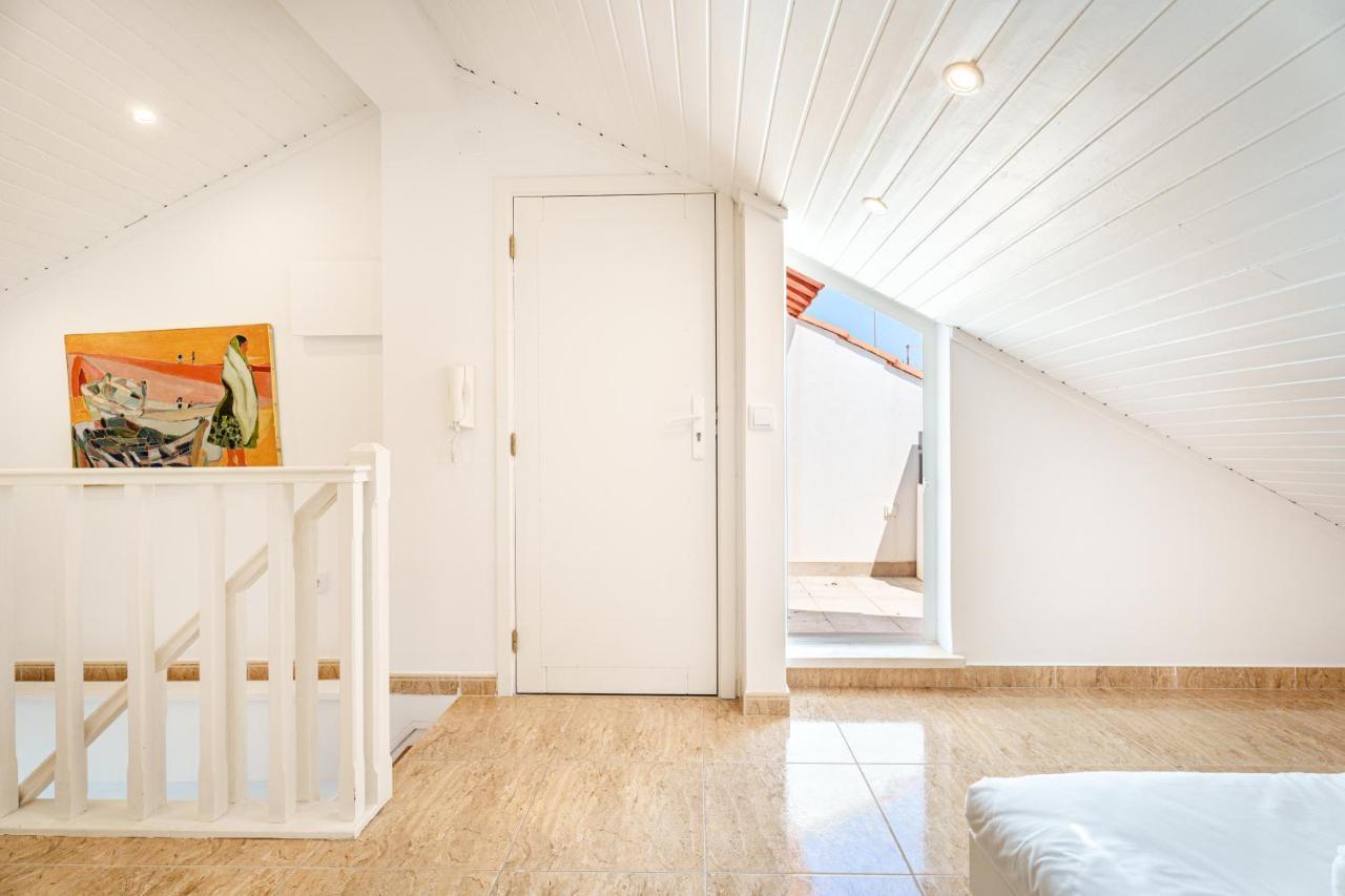 Charming Nazare Apartment-1 Minute To The Beach Luaran gambar