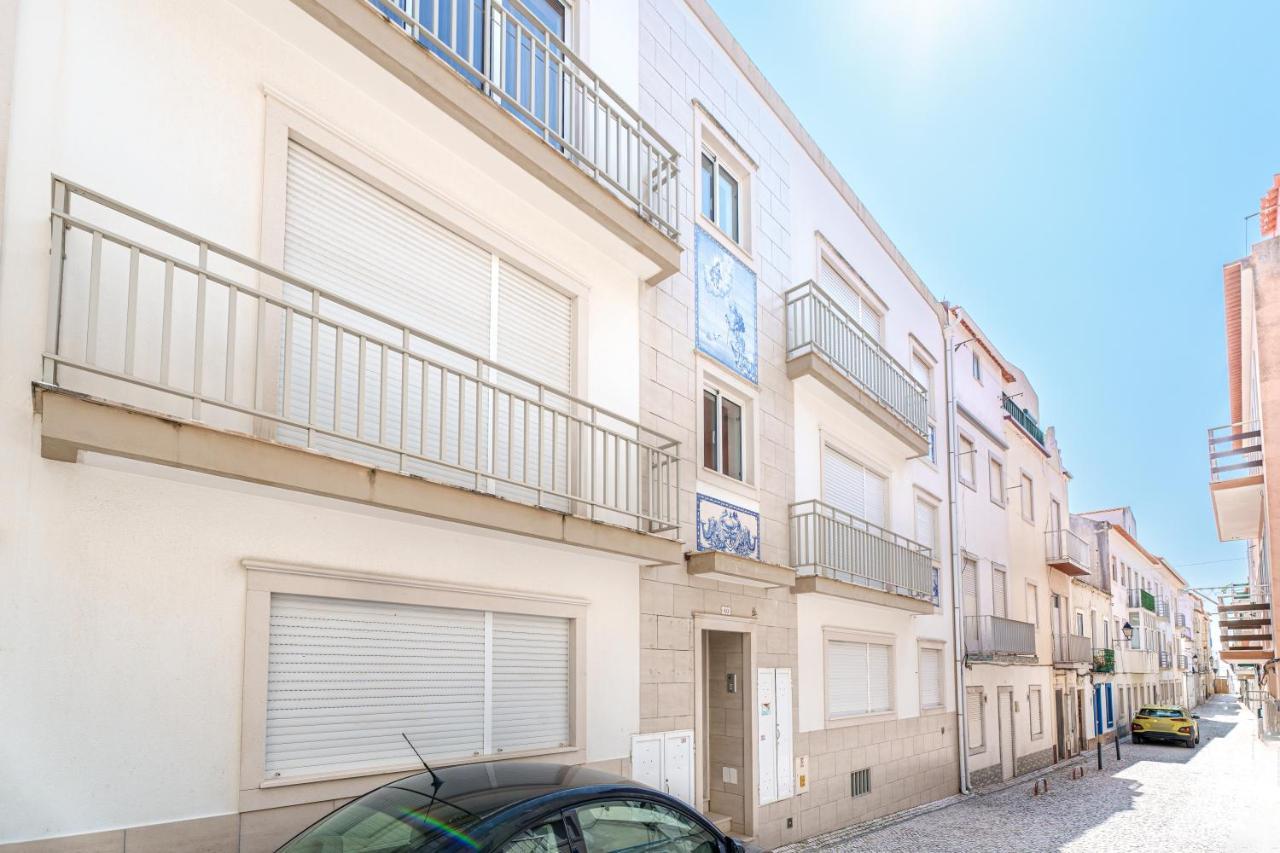 Charming Nazare Apartment-1 Minute To The Beach Luaran gambar